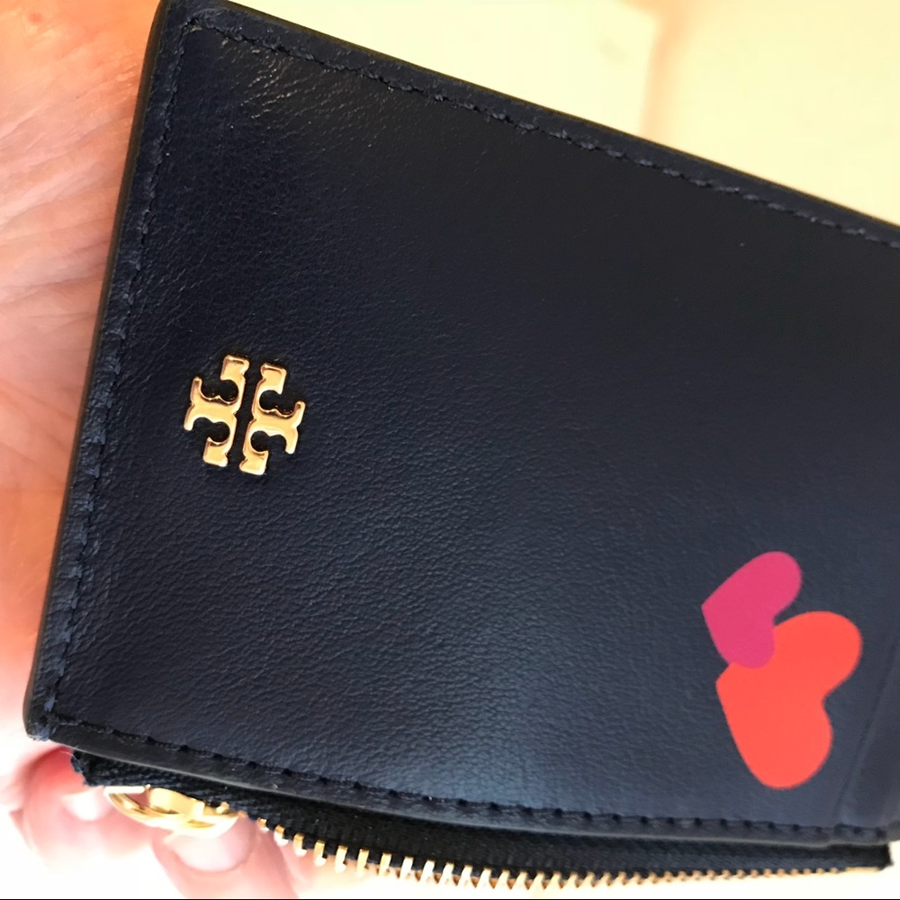 SOLD🆕 NWT Tory Burch Peace Lanyard - Picture 6 of 8